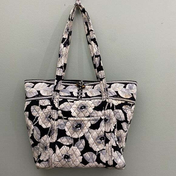 Vera Bradley Tote Bag Purse Black White Floral Quilted Cotton Cottagecore - Picture 1 of 15
